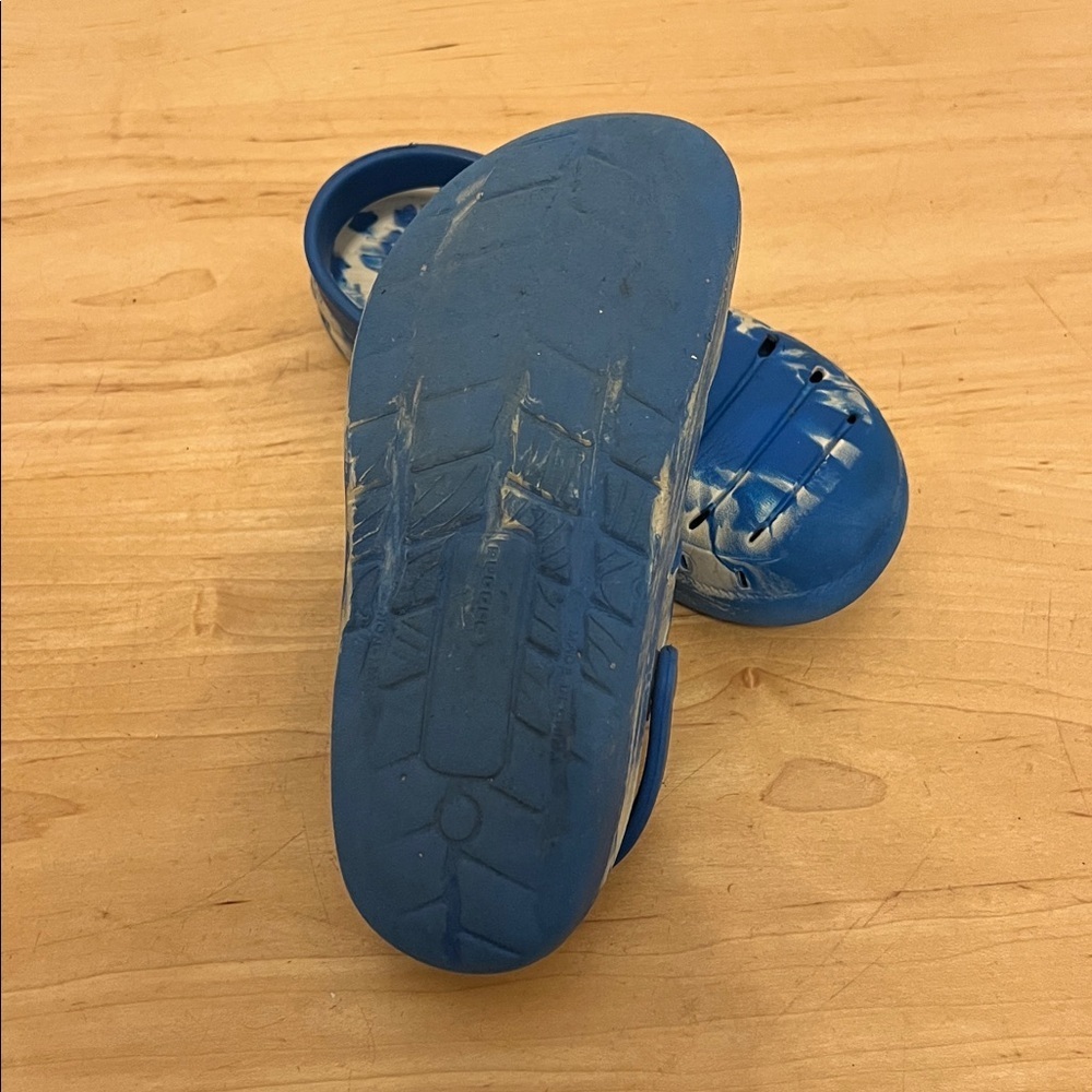 Kids Blue Clogs - Picture 3 of 4